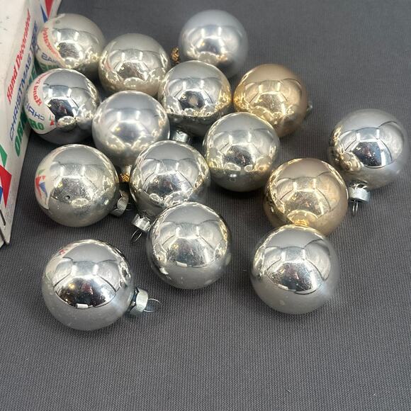 18 VTG Santa Land Silver Gold Glass Christmas Tree Ornaments USA 70s Retro Glam - Picture 9 of 16